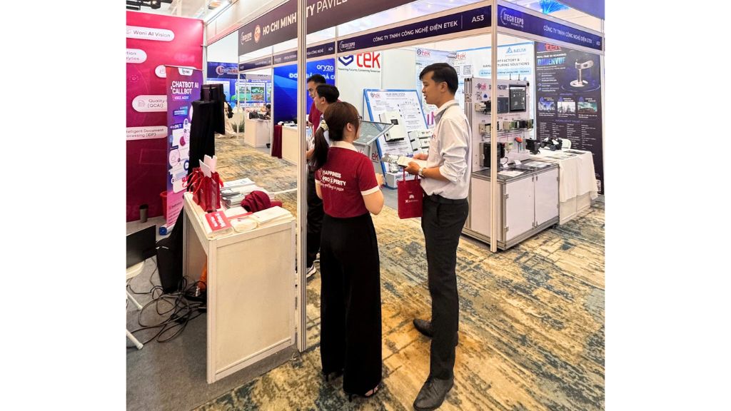Đội ngũ South Telecom hỗ trợ tư vấn giải pháp số cho Doanh nghiệp
